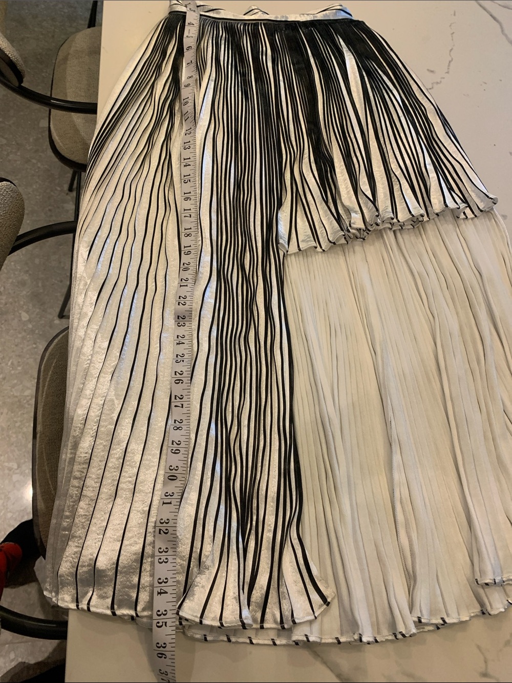 ✨ Kate Hewko Statement Pleated Skirt – Black & White Fringe ✨ - Picture 6 of 7